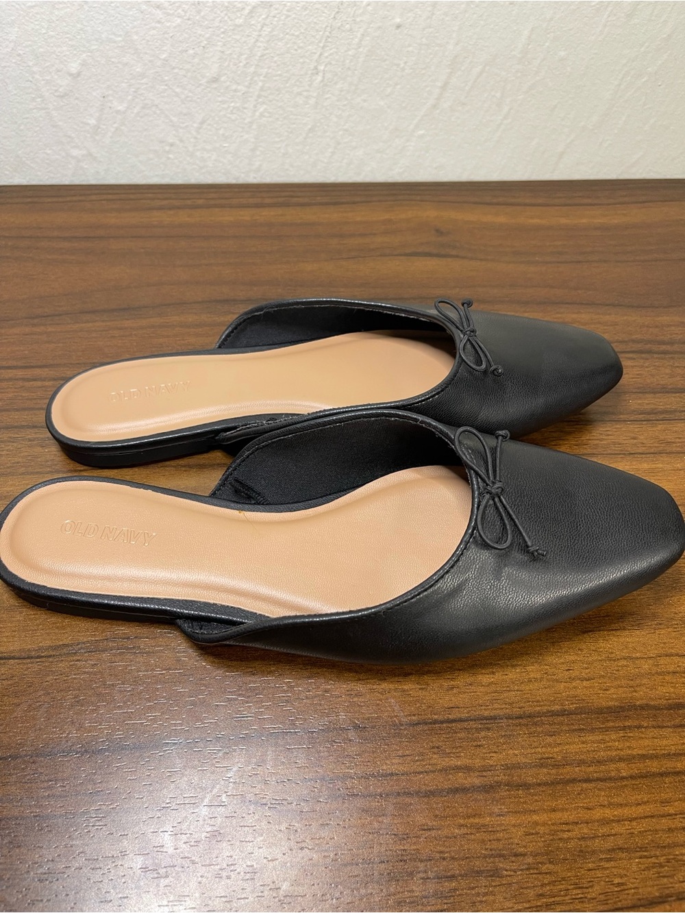 Old Navy Black Bow Flat Mules Women's Size 8